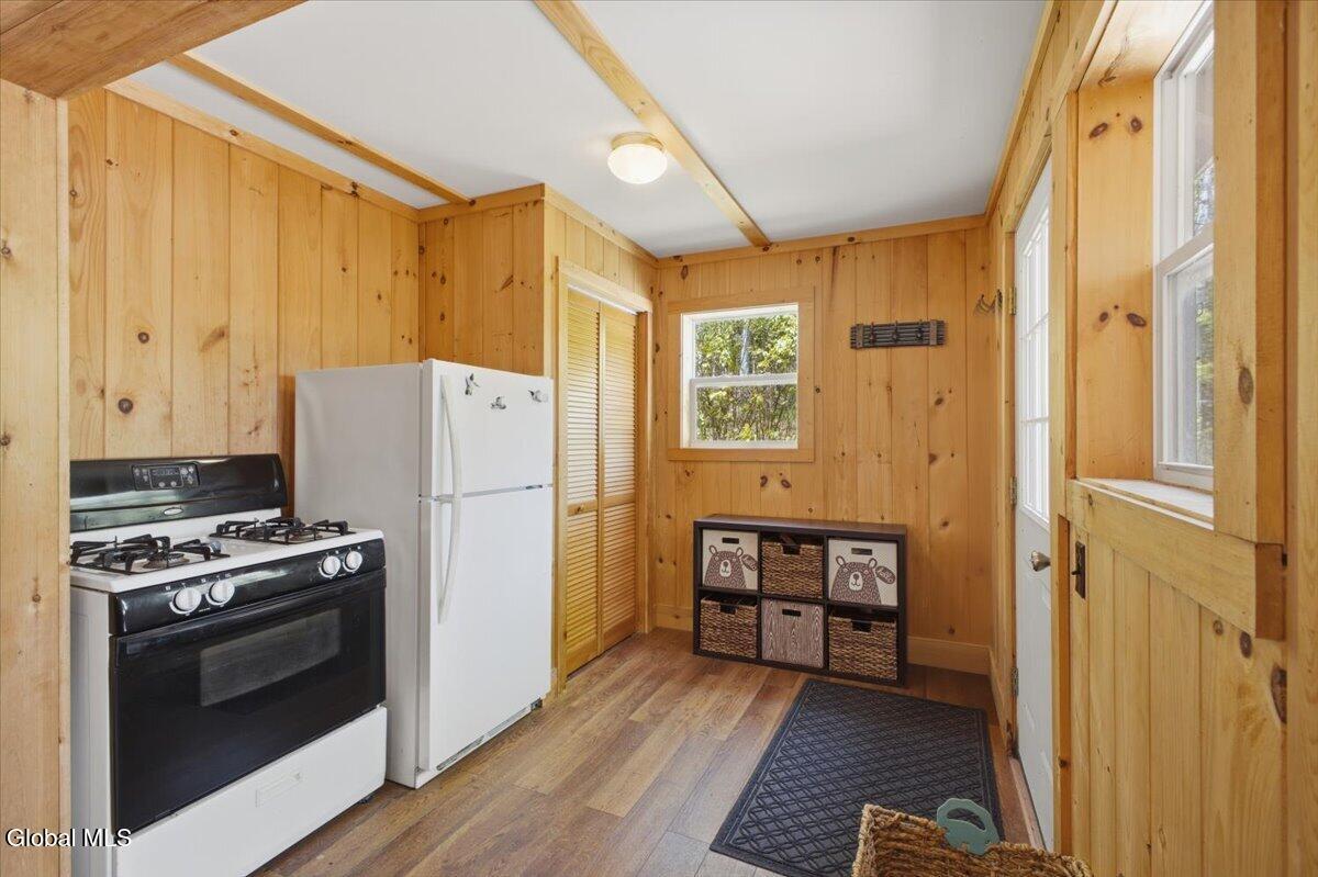 126 S Lake Abanakee Road