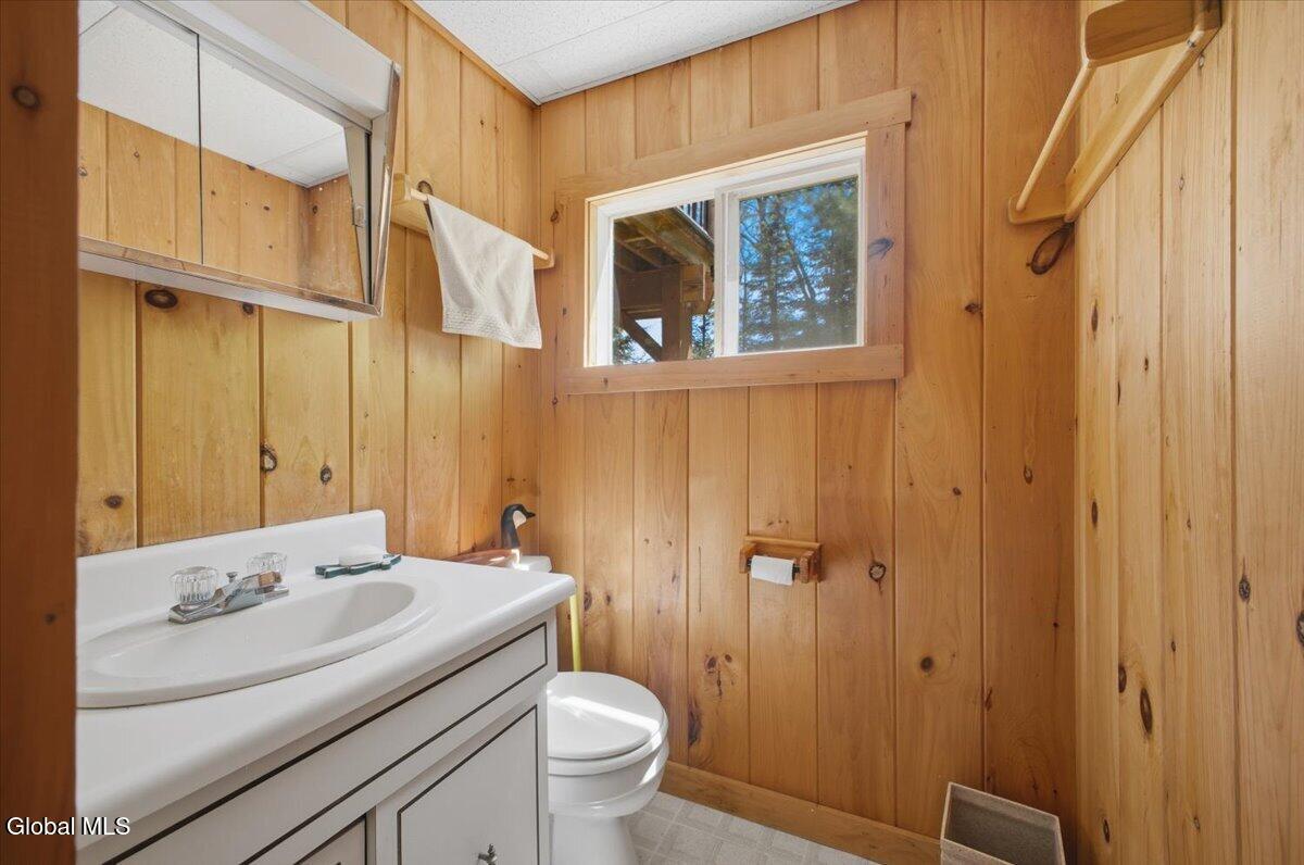 126 S Lake Abanakee Road