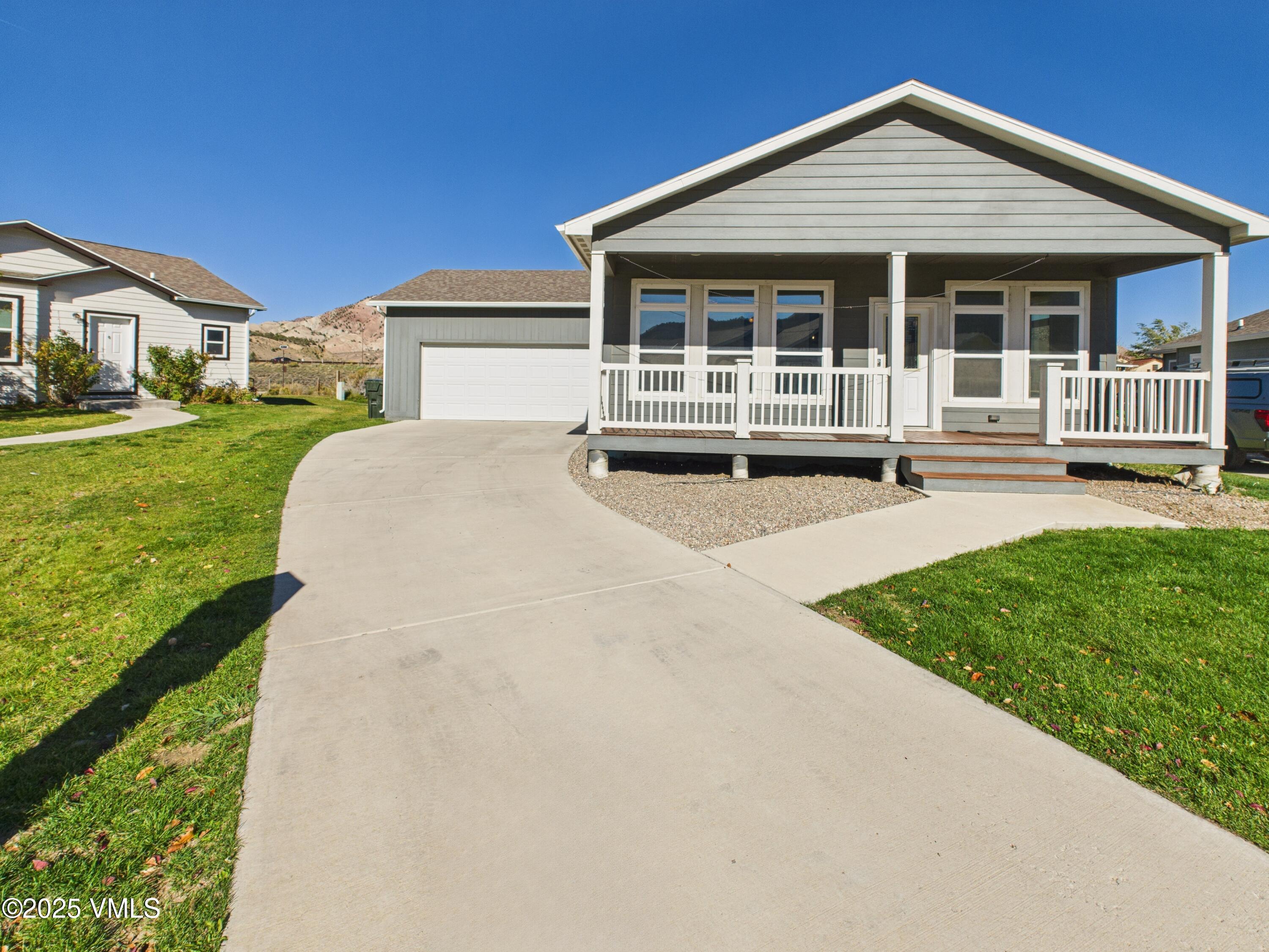 68 Salmon Loop