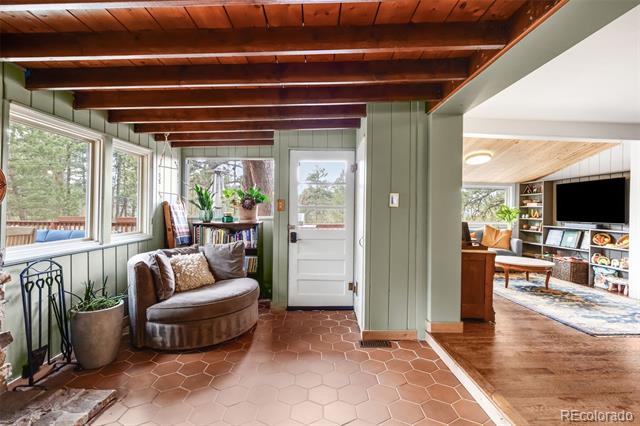 4986 White House Trail