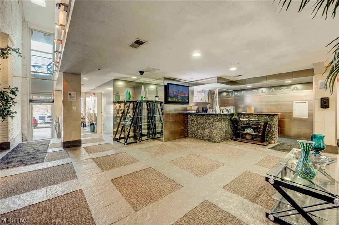 1237 Washington Avenue 1110