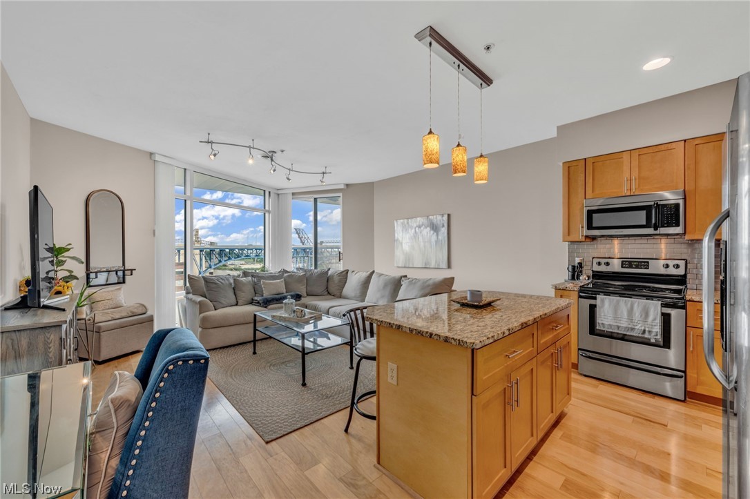 1237 Washington Avenue 1110