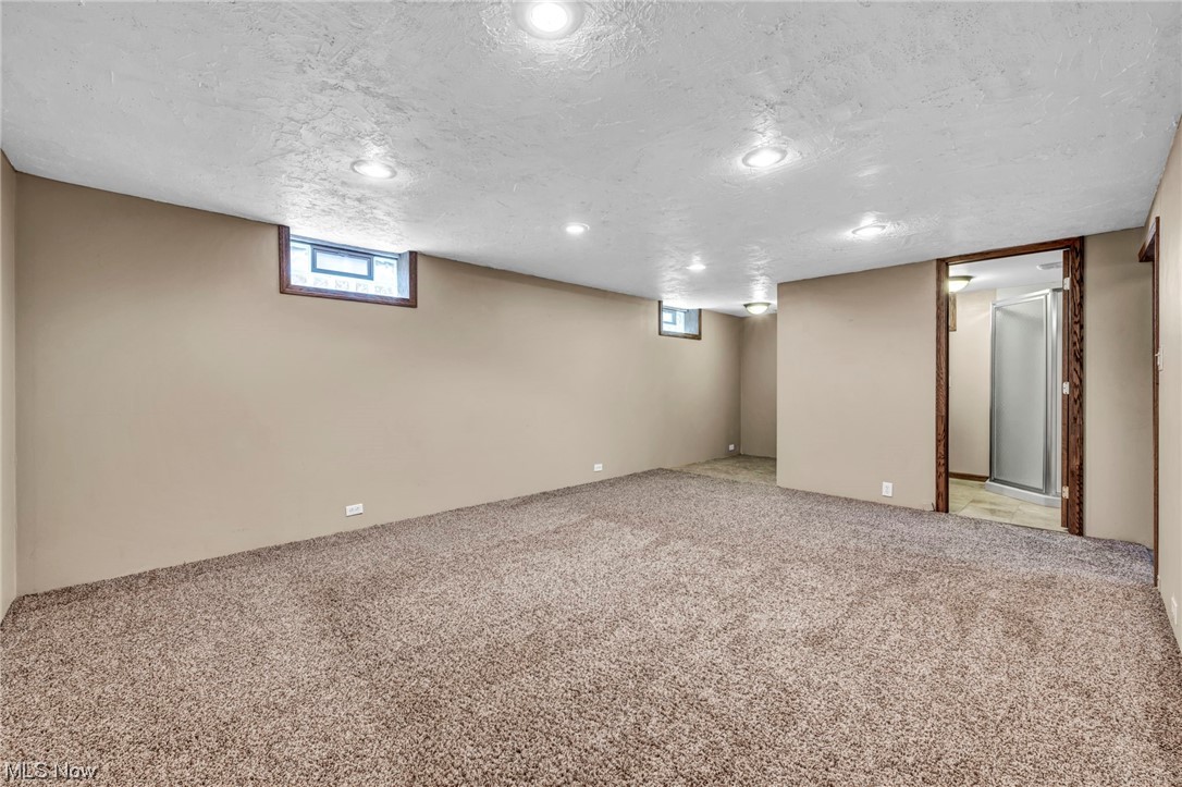 3016 Brookview Boulevard