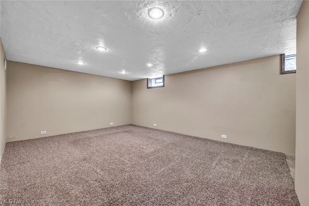 3016 Brookview Boulevard