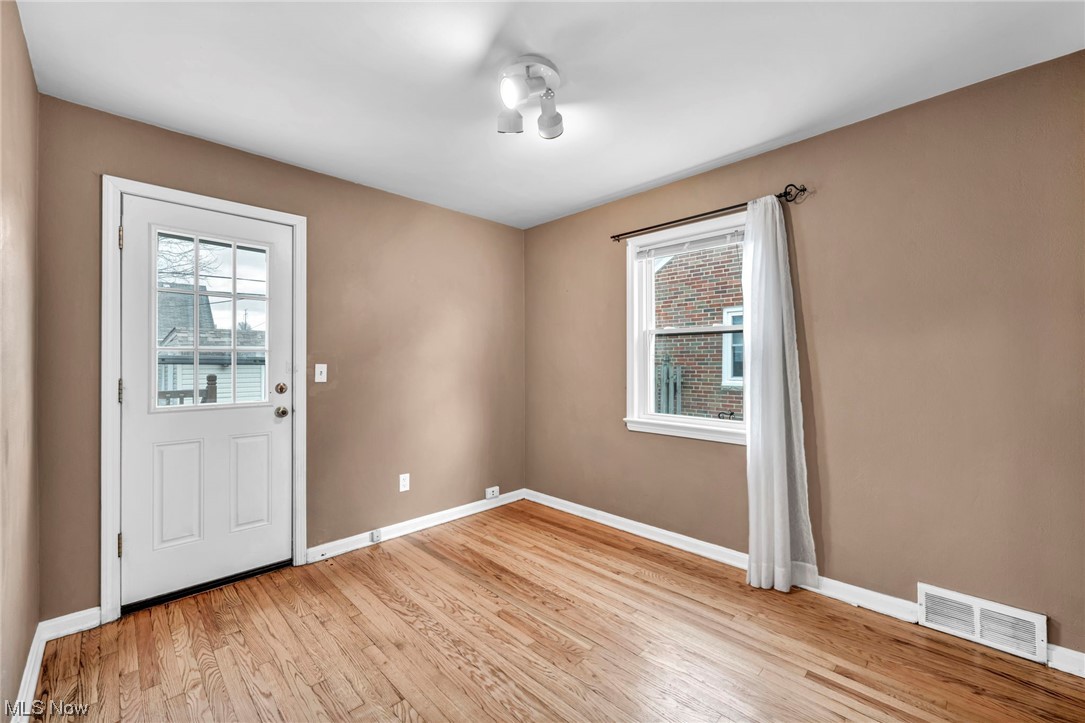 3016 Brookview Boulevard