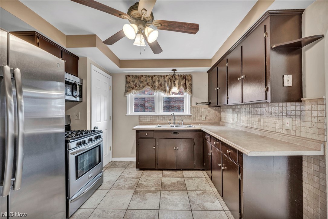 3016 Brookview Boulevard