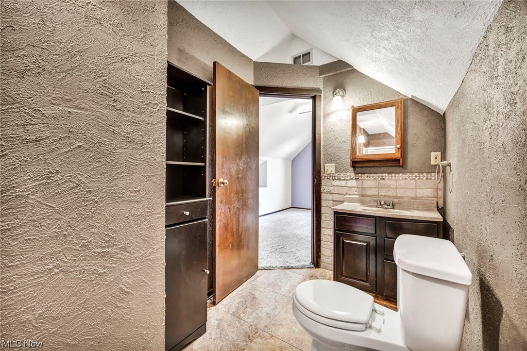 3016 Brookview Boulevard