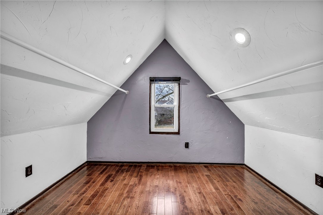 3016 Brookview Boulevard