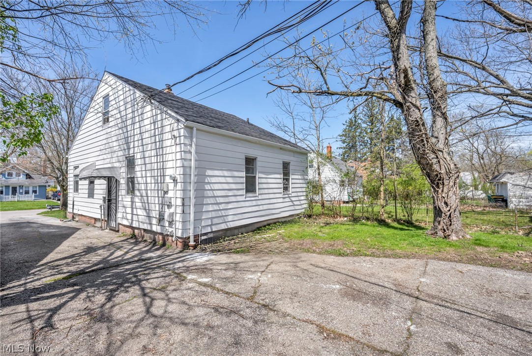 5437 Grasmere Avenue