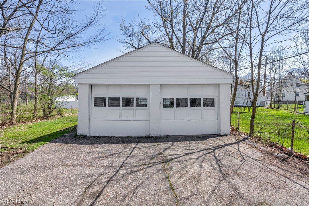 5437 Grasmere Avenue