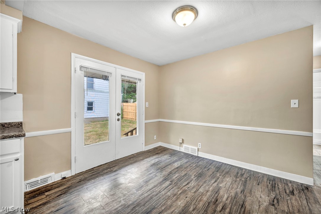 18705 Longview Avenue