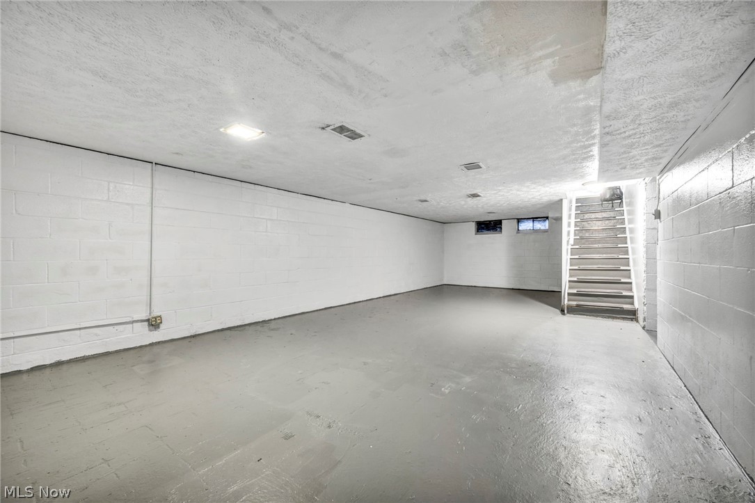 18705 Longview Avenue