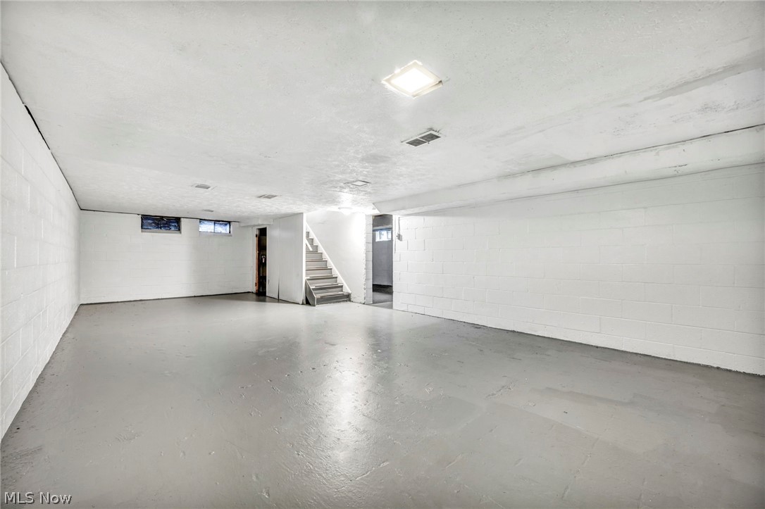 18705 Longview Avenue