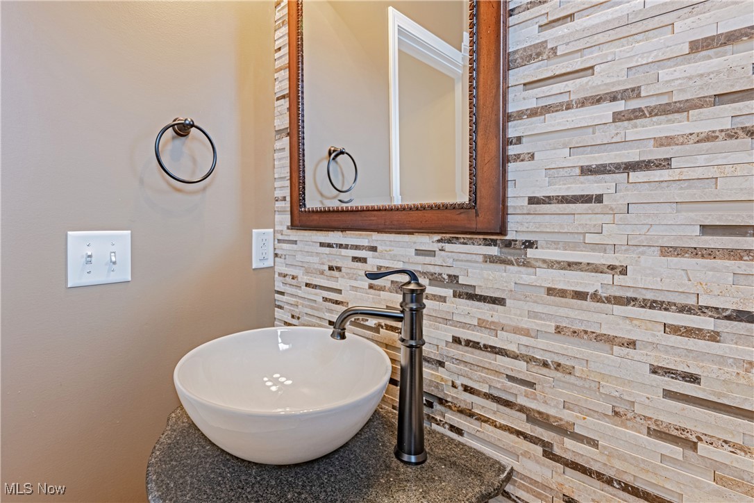 14300 Castlereagh Lane