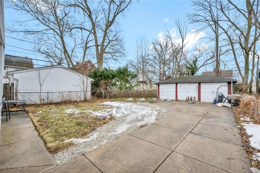 14615 Leonard Avenue