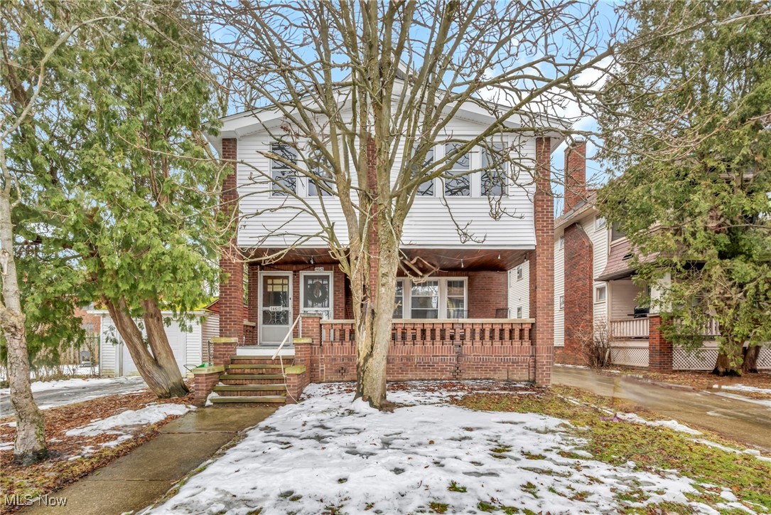 14615 Leonard Avenue