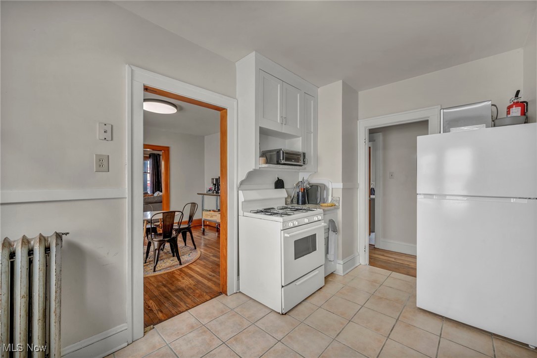 14615 Leonard Avenue