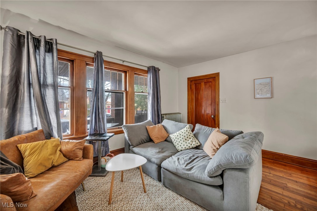 14615 Leonard Avenue