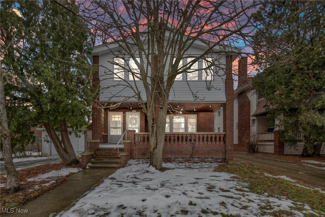 14615 Leonard Avenue