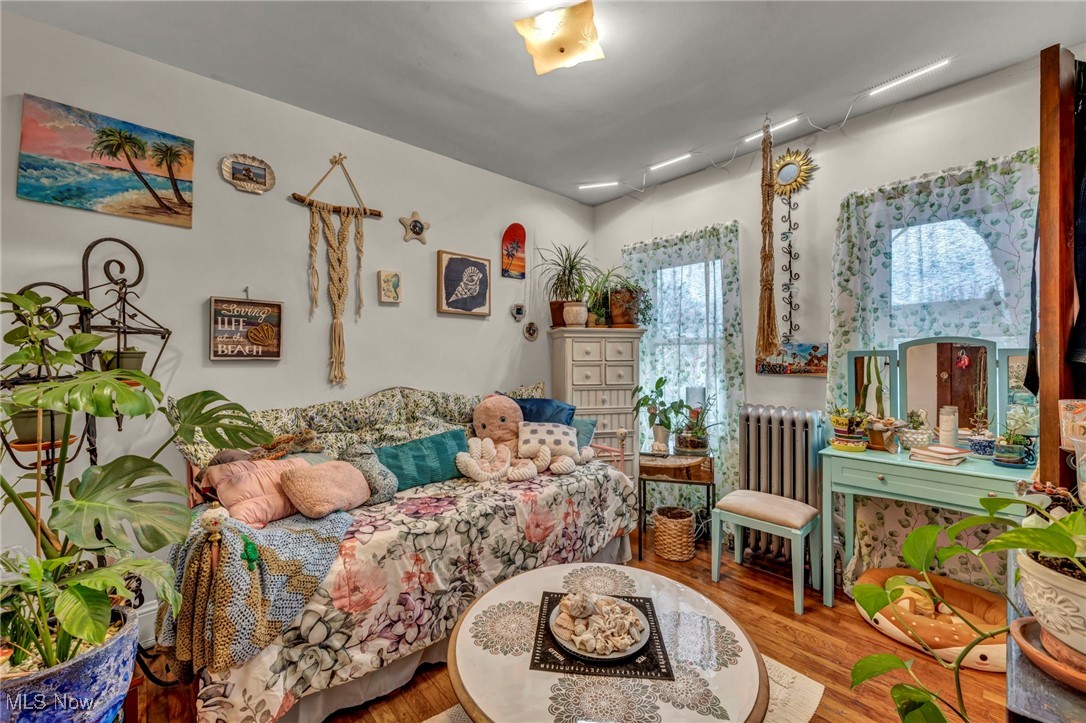 14615 Leonard Avenue