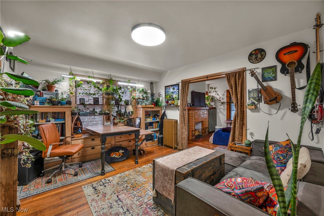 14615 Leonard Avenue