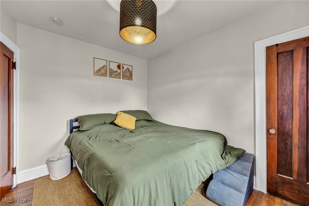 14615 Leonard Avenue