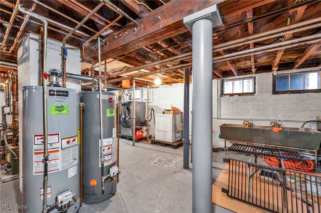 14615 Leonard Avenue