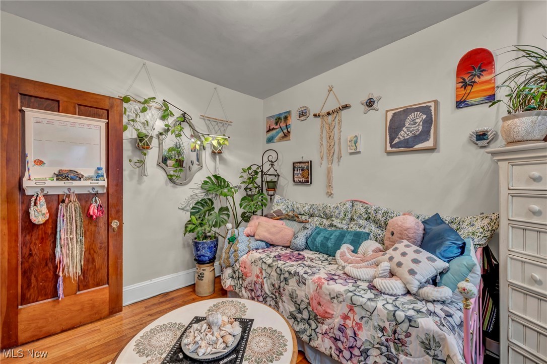 14615 Leonard Avenue