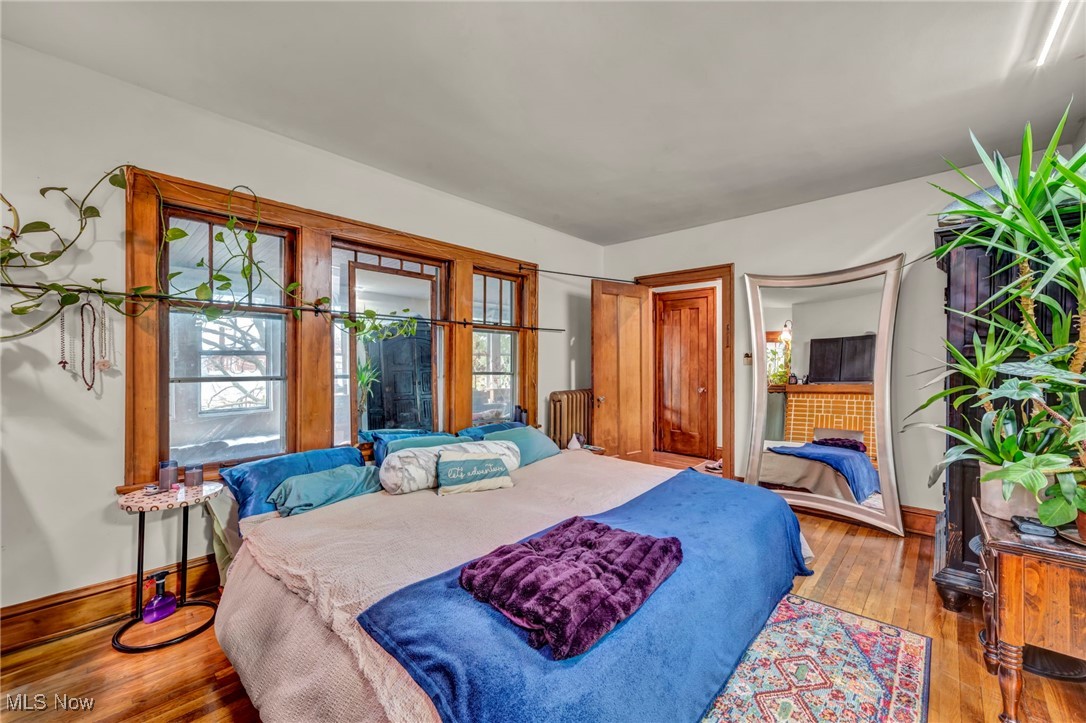 14615 Leonard Avenue