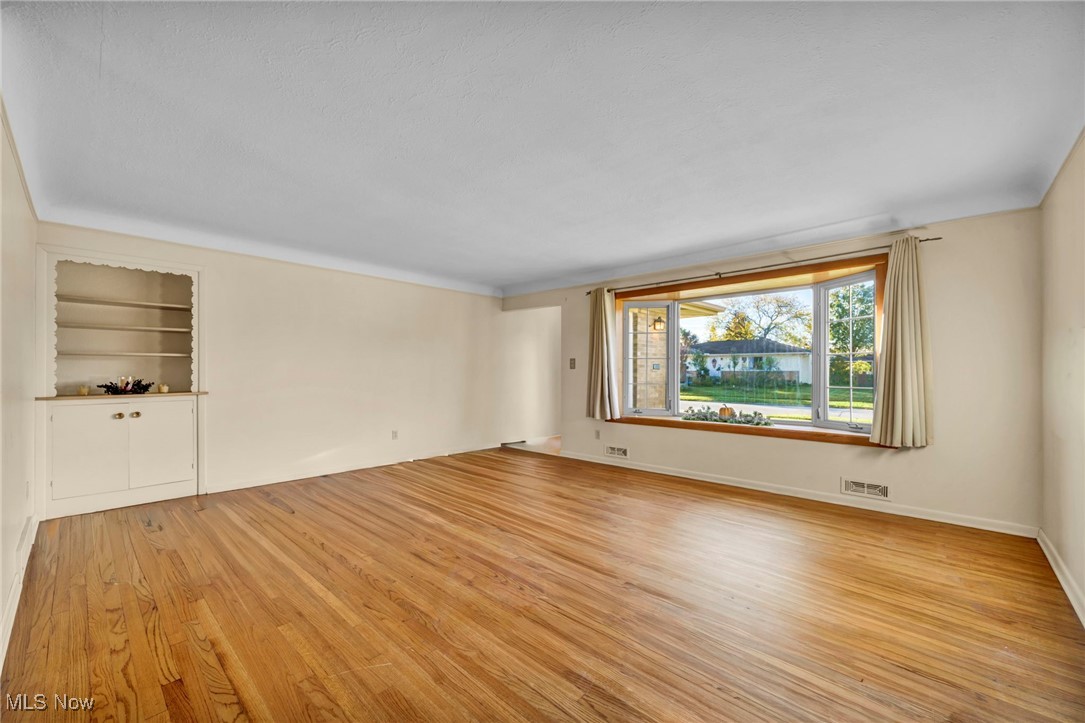 8580 Royal Ridge Drive