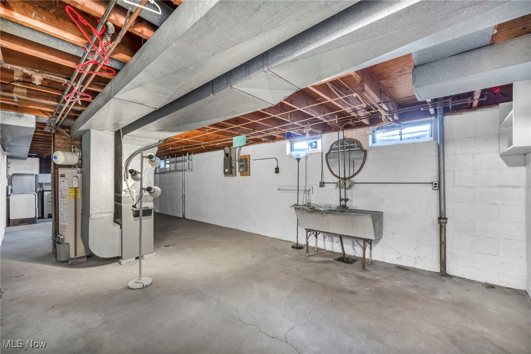 8580 Royal Ridge Drive