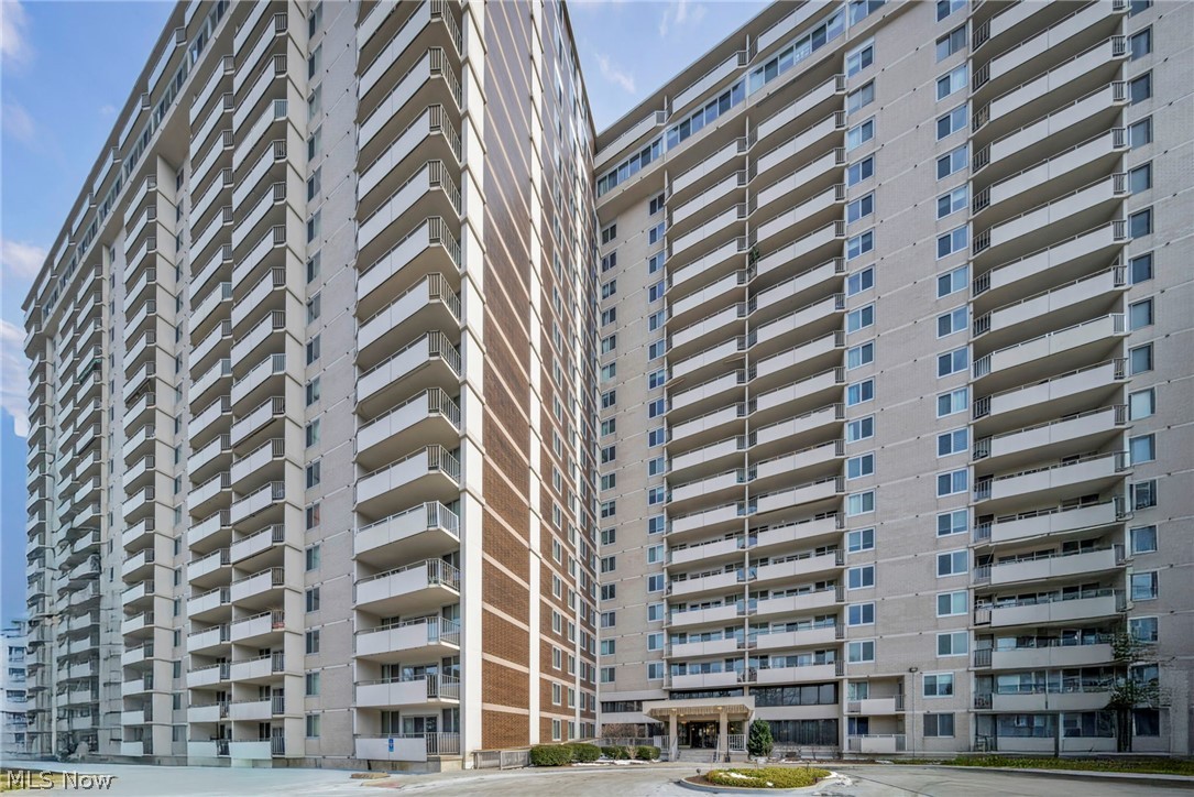 12900 Lake Avenue 1127