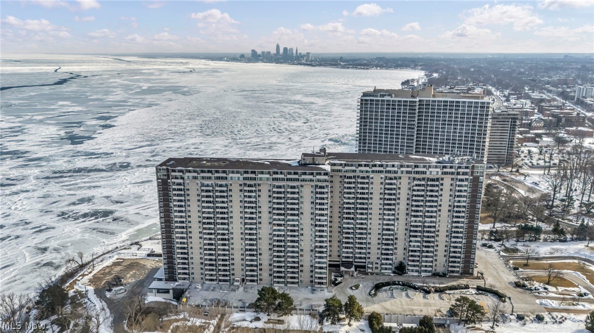 12900 Lake Avenue 1127