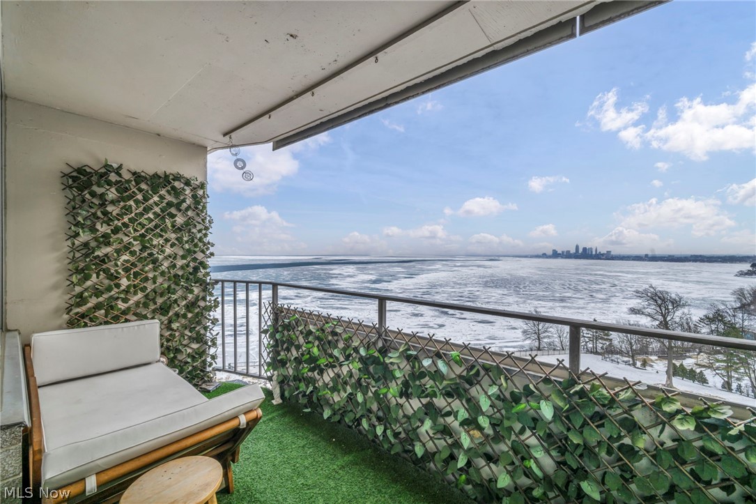 12900 Lake Avenue 1127