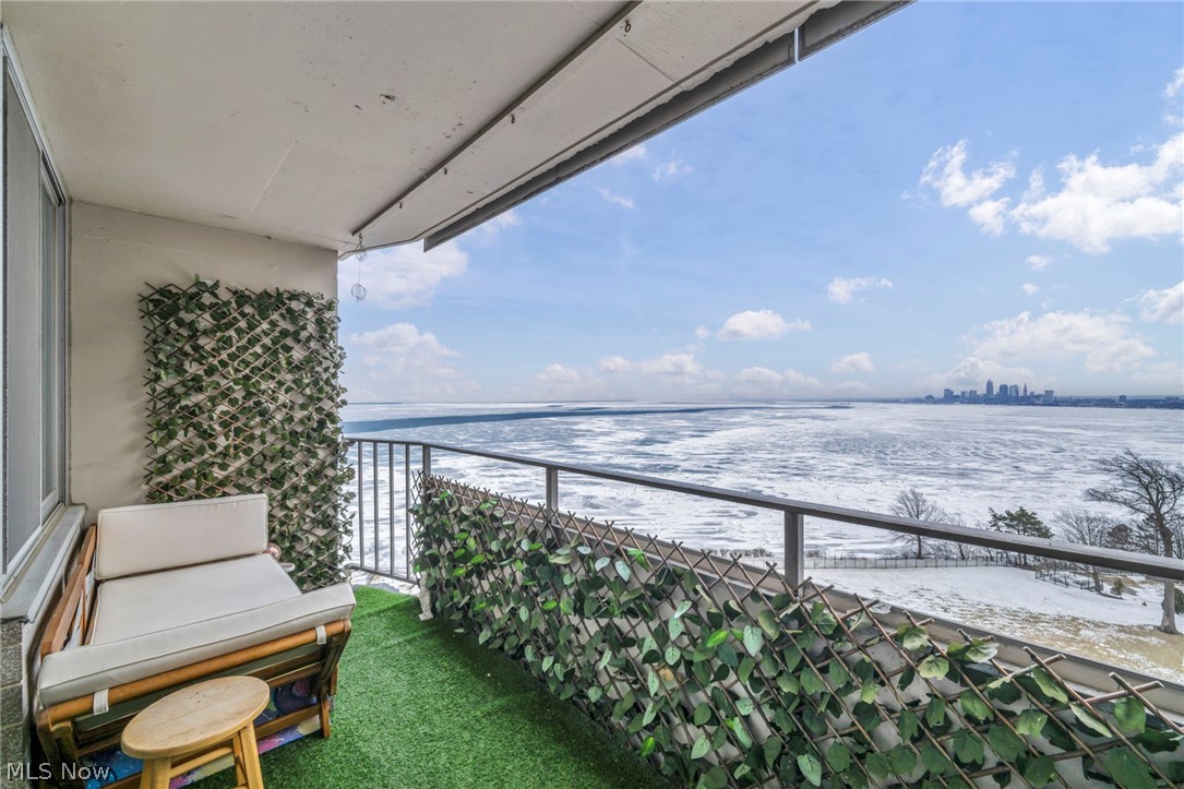 12900 Lake Avenue 1127