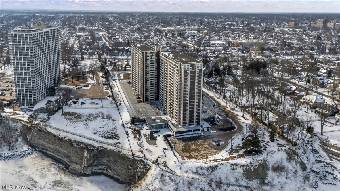 12900 Lake Avenue 1127