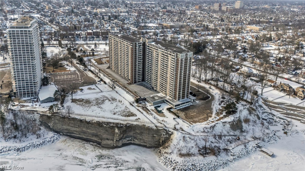 12900 Lake Avenue 1127