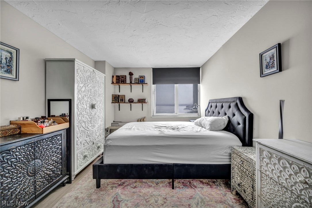 12900 Lake Avenue 1127