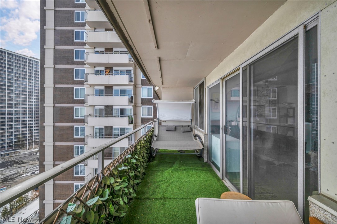 12900 Lake Avenue 1127