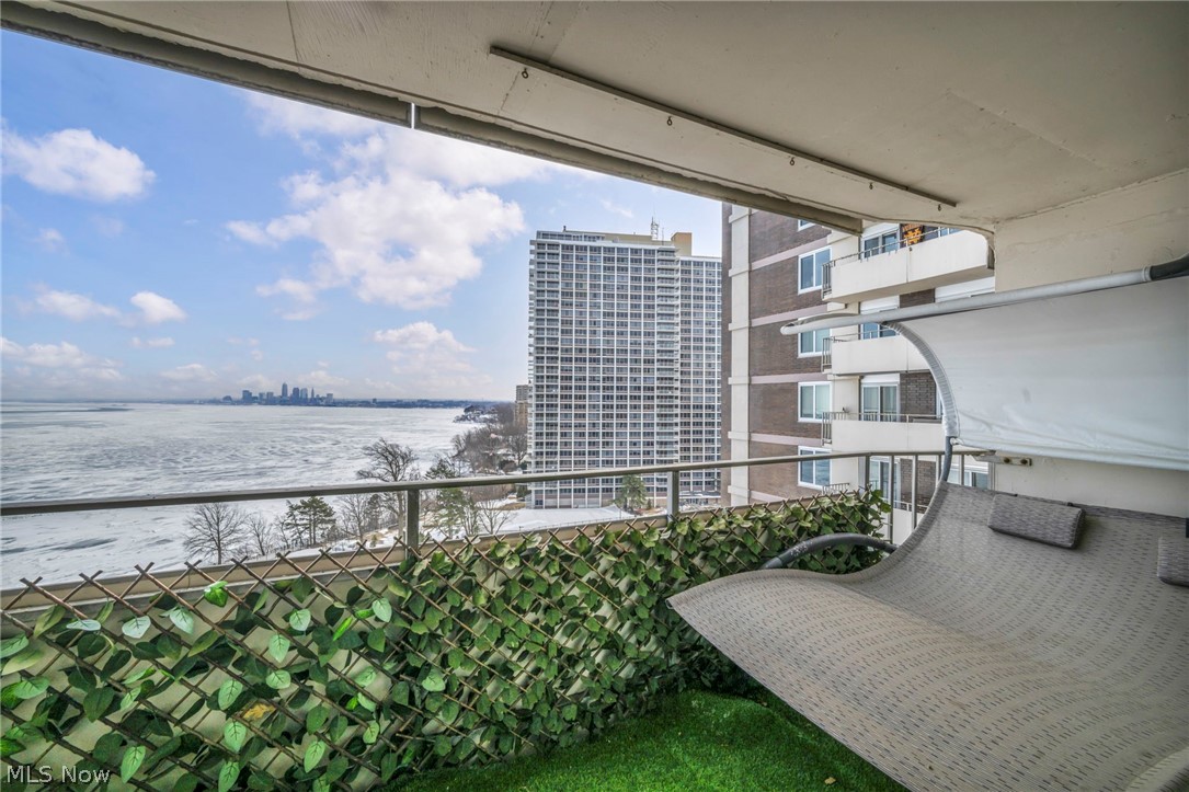 12900 Lake Avenue 1127