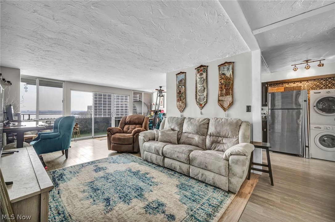 12900 Lake Avenue 1127