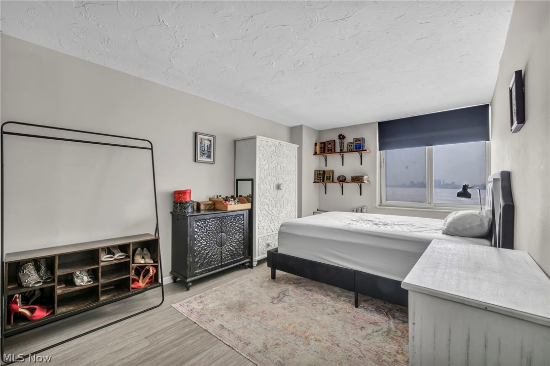 12900 Lake Avenue 1127