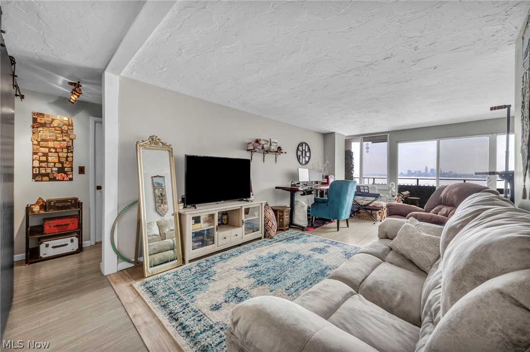 12900 Lake Avenue 1127