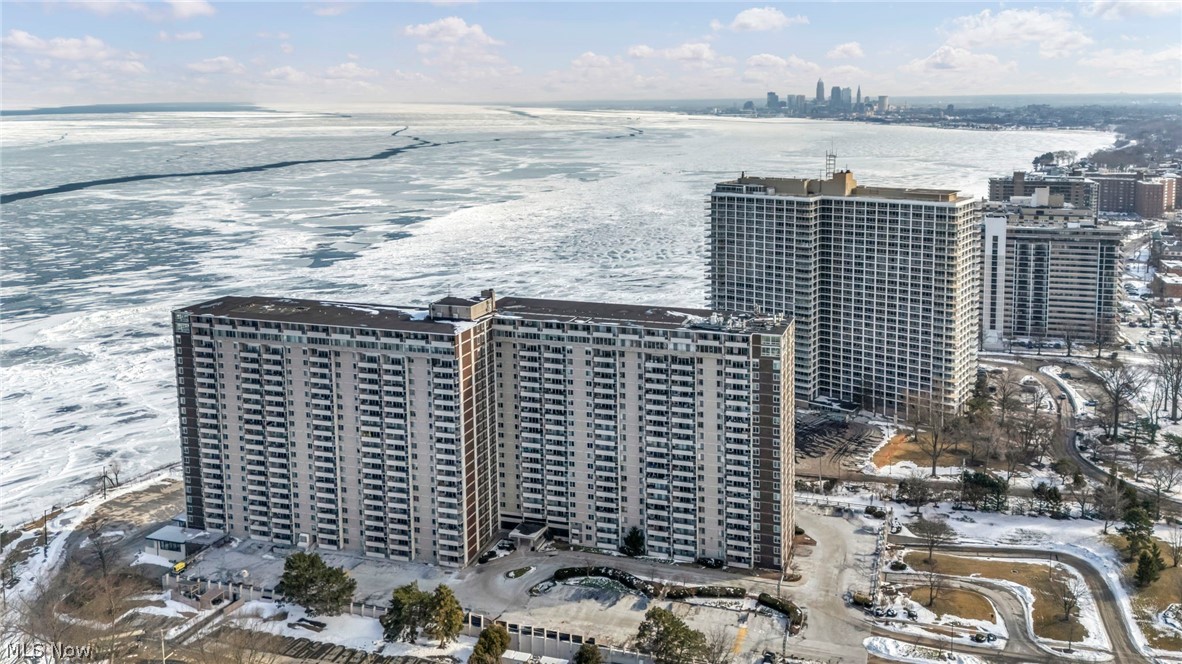 12900 Lake Avenue 1127