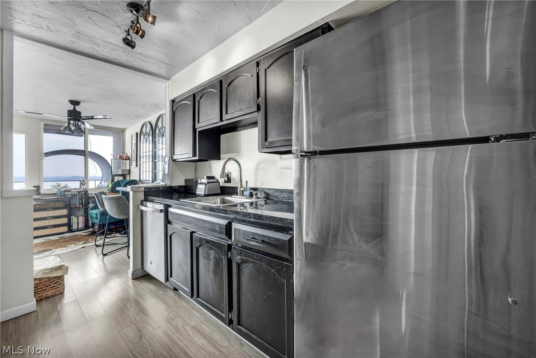 12900 Lake Avenue 1127