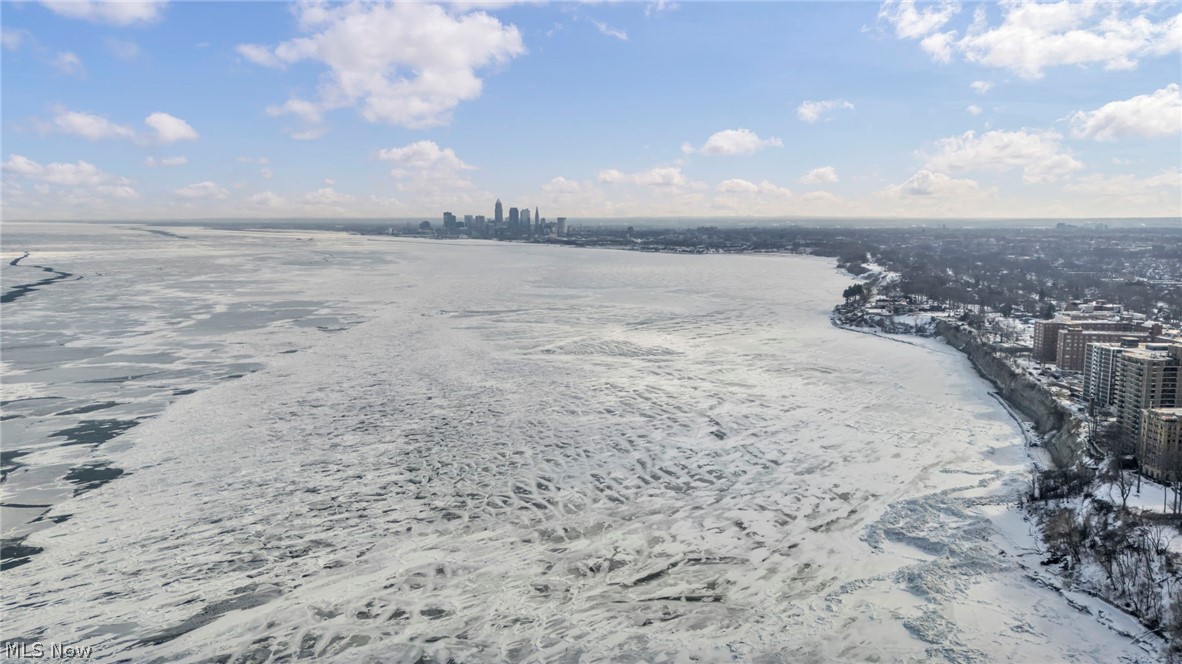 12900 Lake Avenue 1127