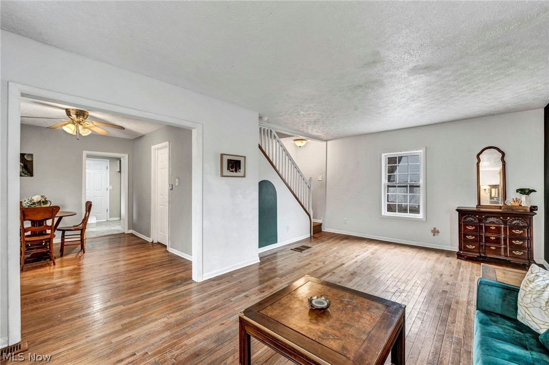 2833 Hubbard Road