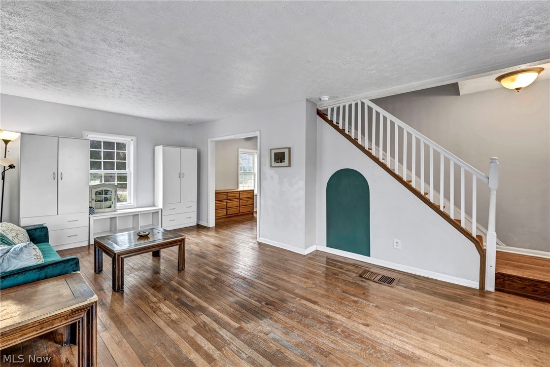 2833 Hubbard Road