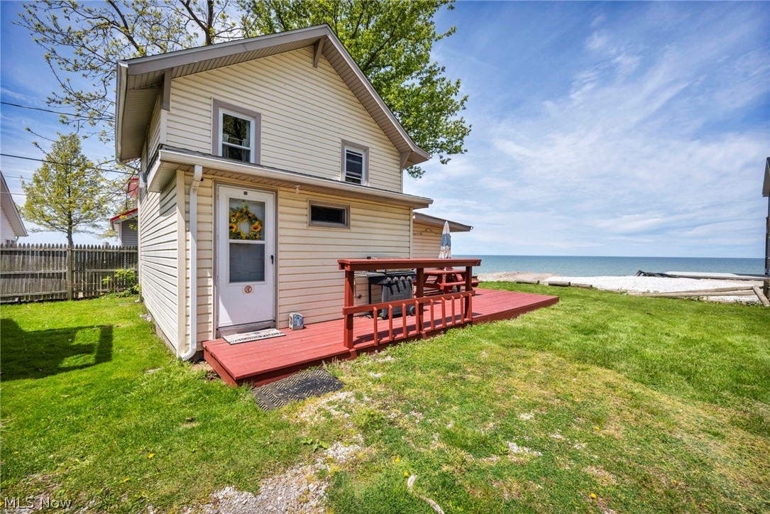 15 Lake Hurst Drive