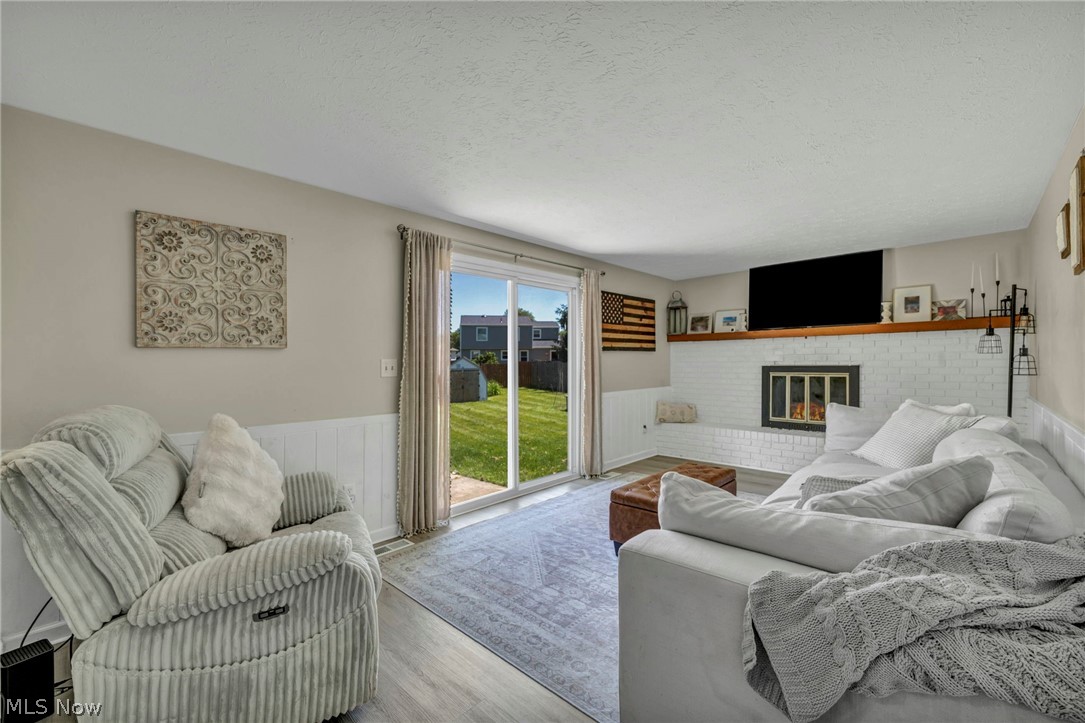 817 Glencairn Lane